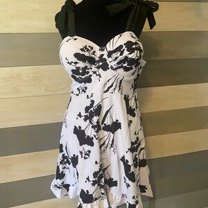 Black and White Floral Women's tankini . XL